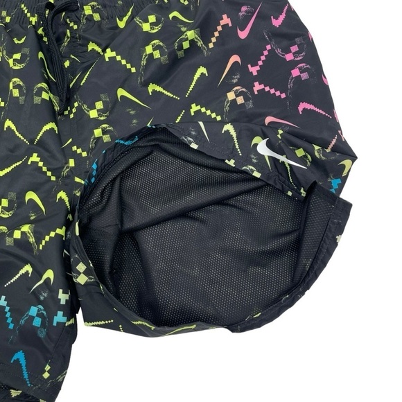 NIKE Mens size XXL All Over Logo Black Swim Trunks Shorts Swimwear lined 2XL NWT - Picture 4 of 8
